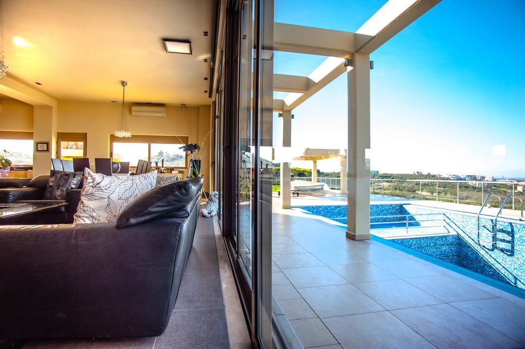 Villa Prigipessa Agia Marina Exteriör bild