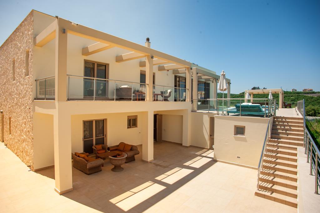 Villa Prigipessa Agia Marina Exteriör bild